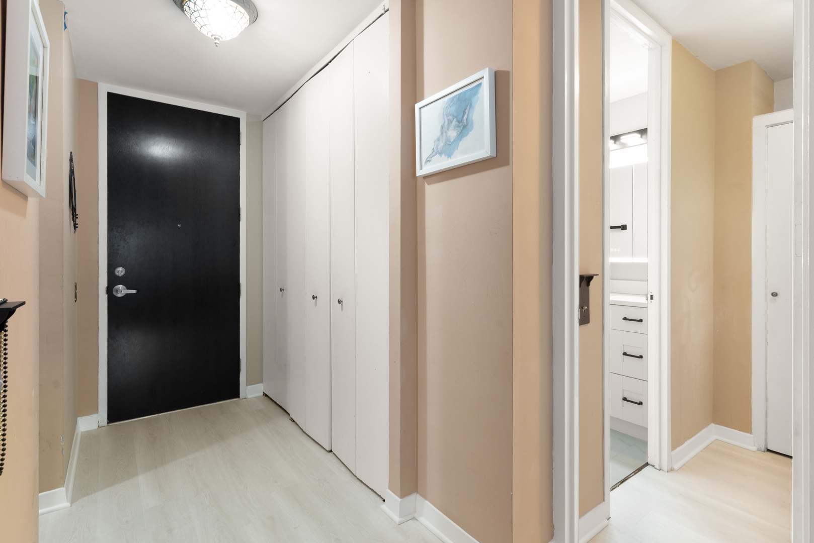 535 North Michigan Avenue, Unit 1710 Chicago, IL 60611 - Photo 10 of 17 a view of elevator