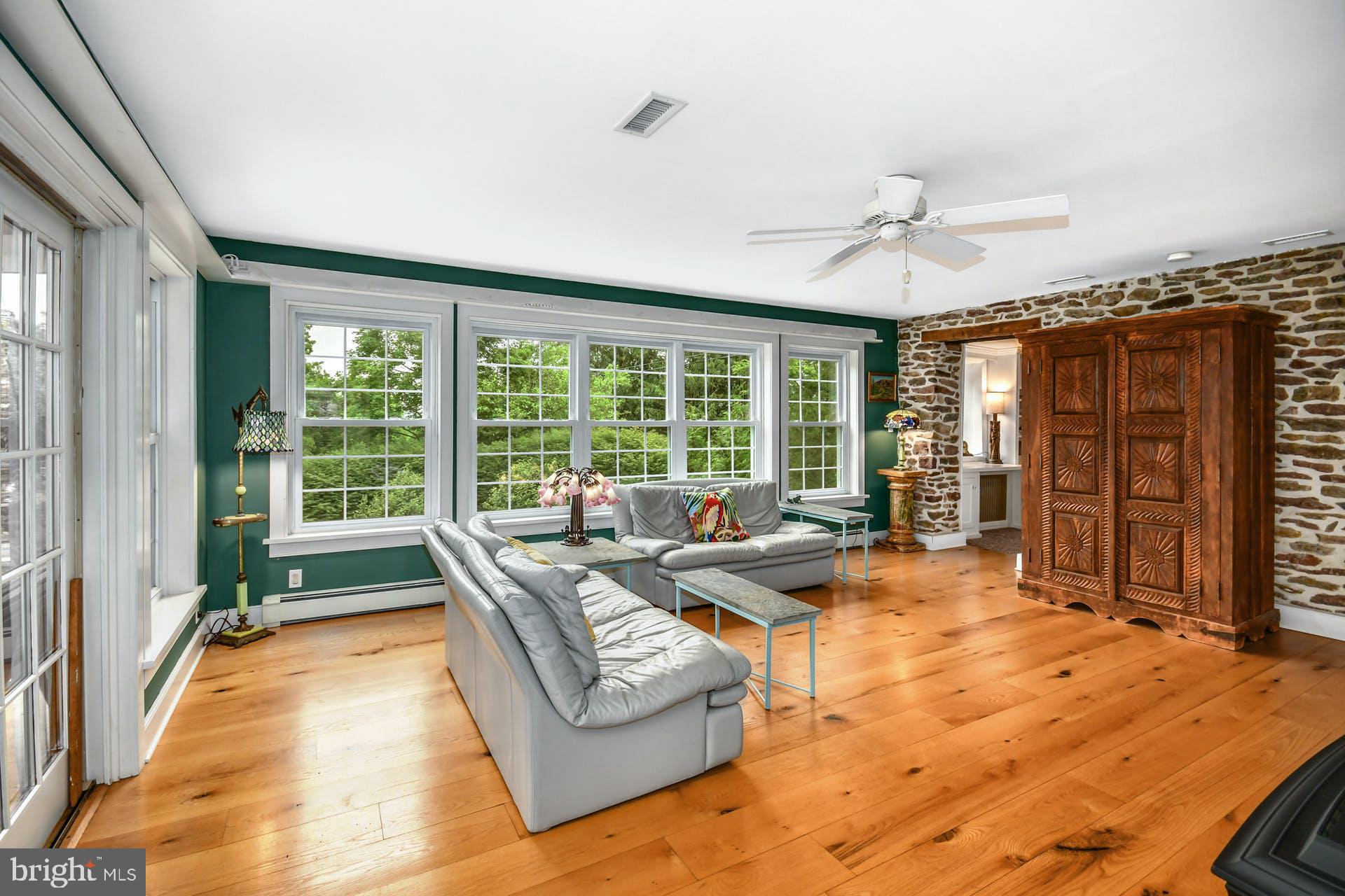 332 Frogtown Road Kintnersville, PA 18930 - Photo 3 of 25 Gallery Image 3