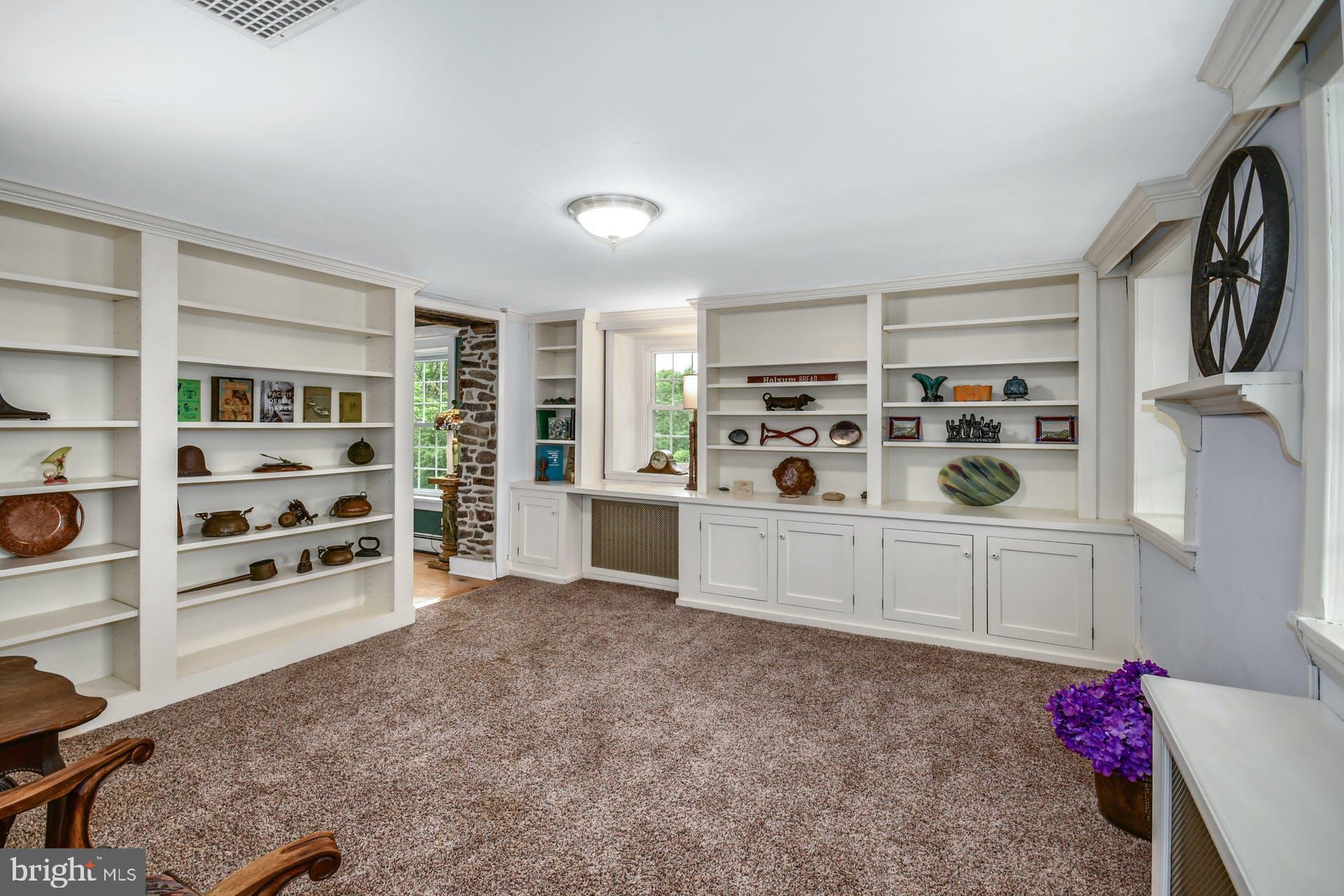 332 Frogtown Road Kintnersville, PA 18930 - Photo 8 of 25 Gallery Image 8