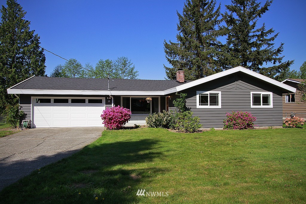 12217 155th Avenue Southeast Renton, WA 98059 - Photo 2 of 15 Gallery Image 2