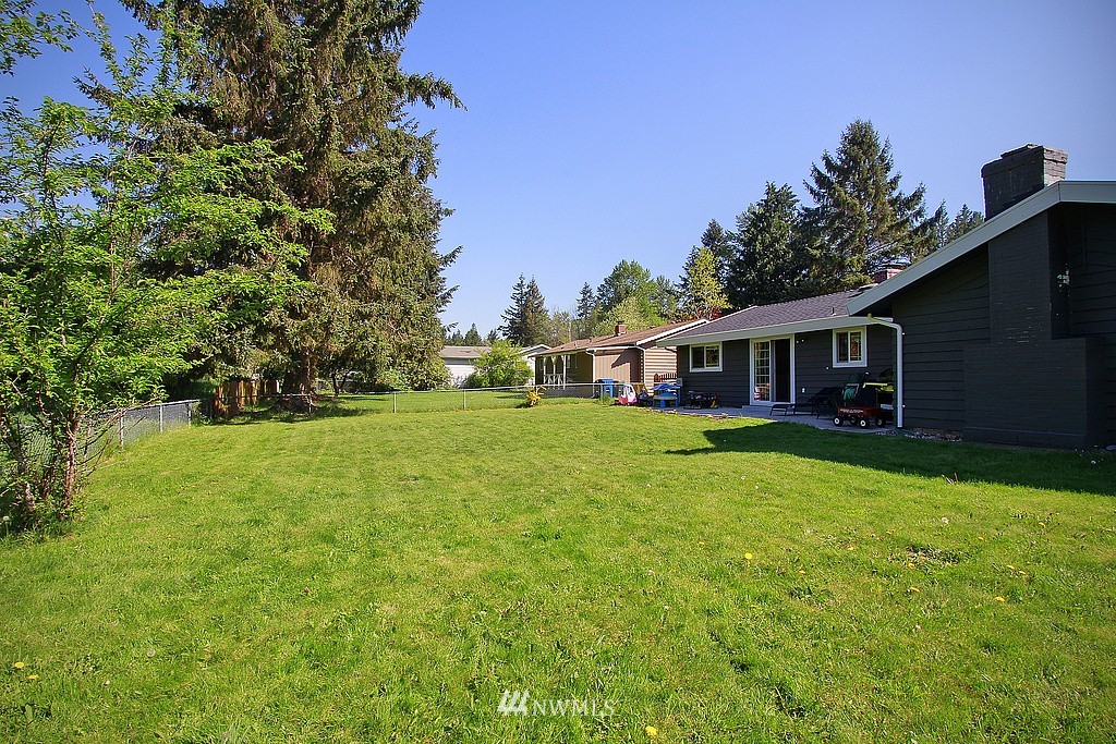 12217 155th Avenue Southeast Renton, WA 98059 - Photo 14 of 15 Gallery Image 14