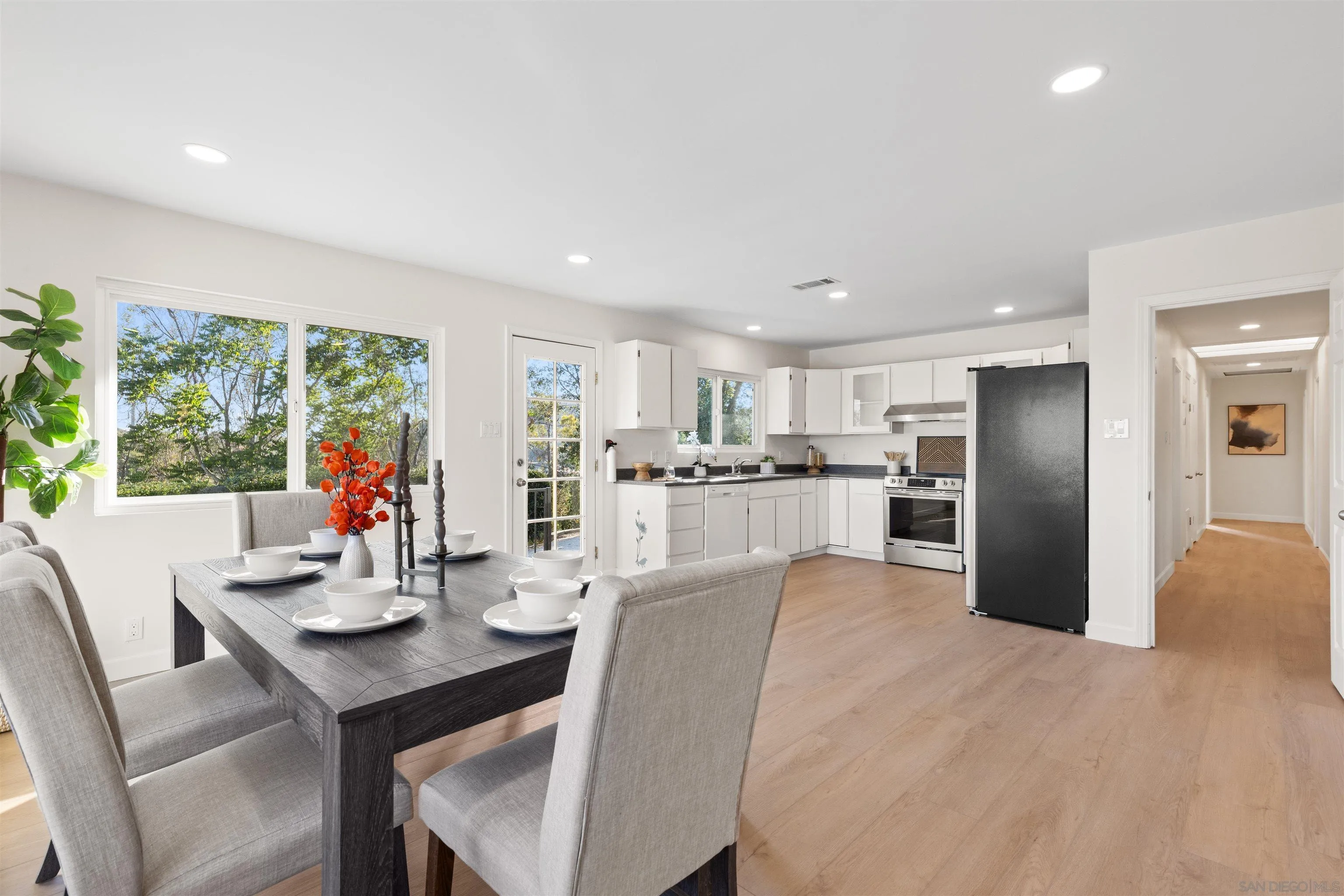 25311 Jesmond Dene Road Escondido, CA 92026 - Photo 13 of 51 Gallery Image 13