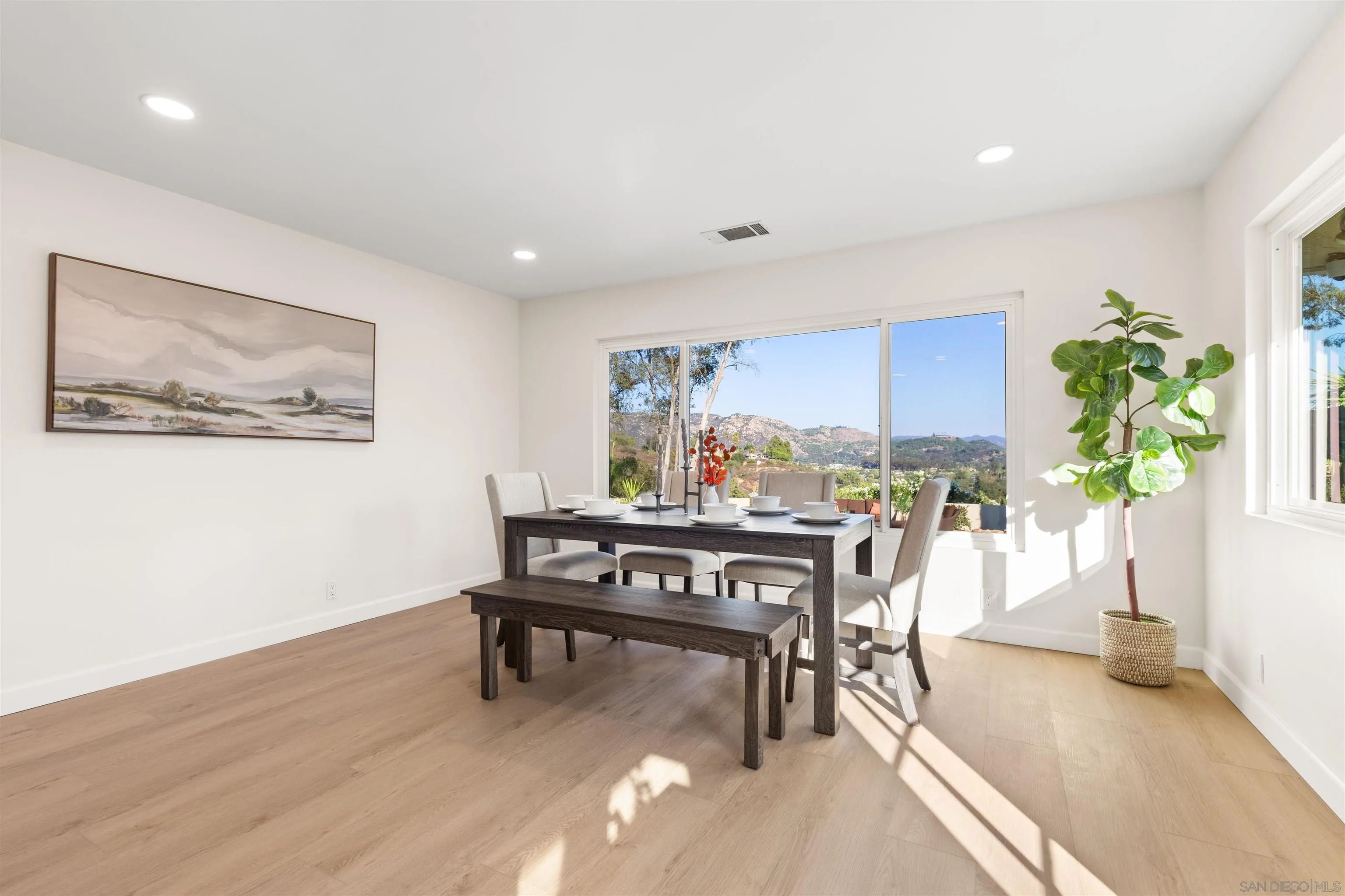 25311 Jesmond Dene Road Escondido, CA 92026 - Photo 8 of 51 Gallery Image 8