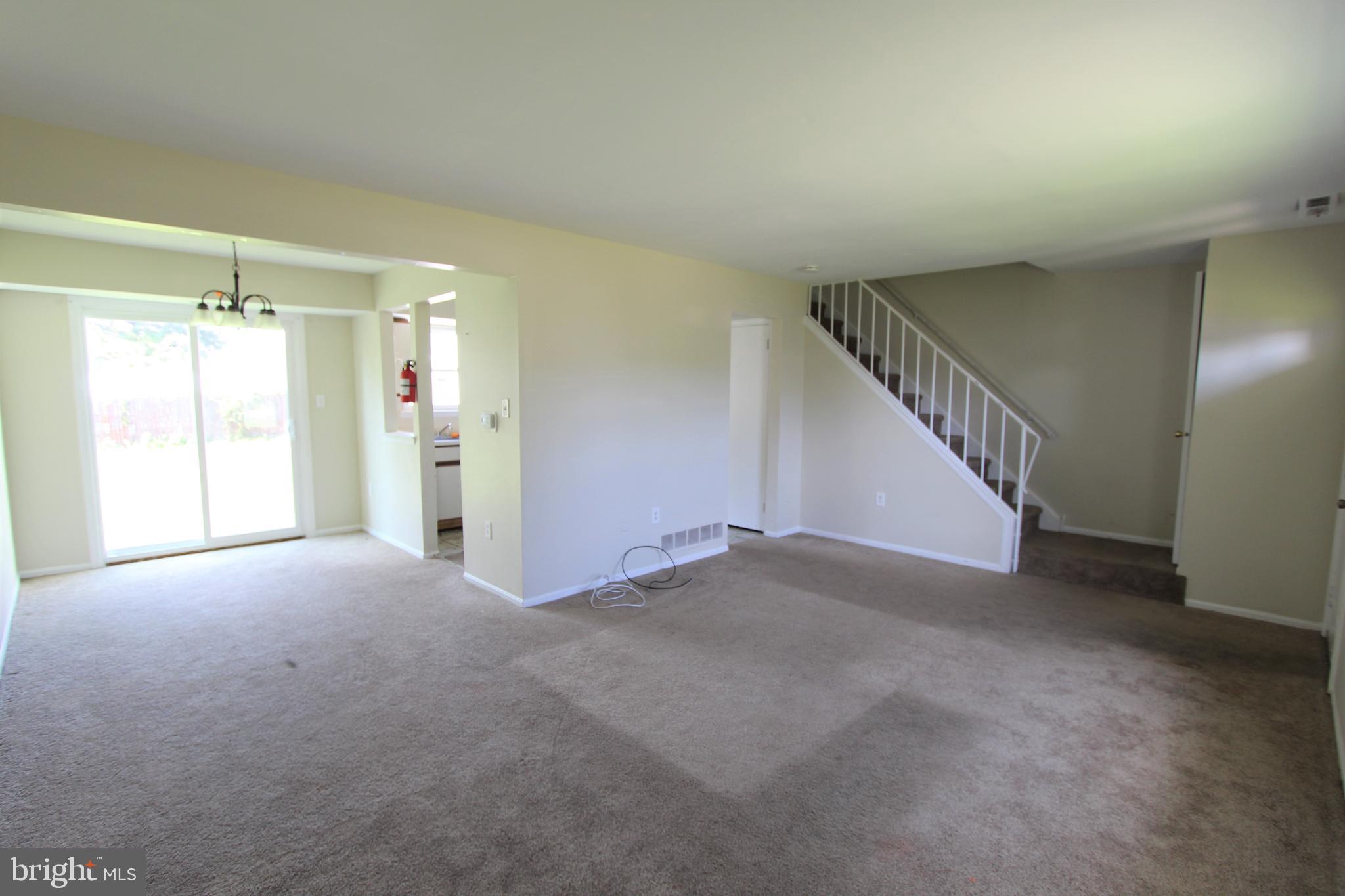 101 Farmhouse Road Sicklerville, NJ 08081 - Photo 3 of 15