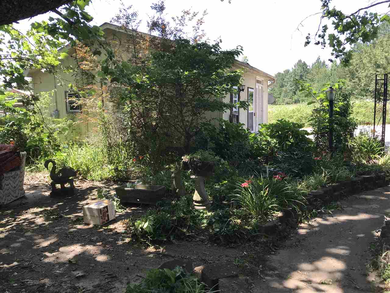 410 Dickson Road Campobello, SC 29322 - Photo 20 of 33
