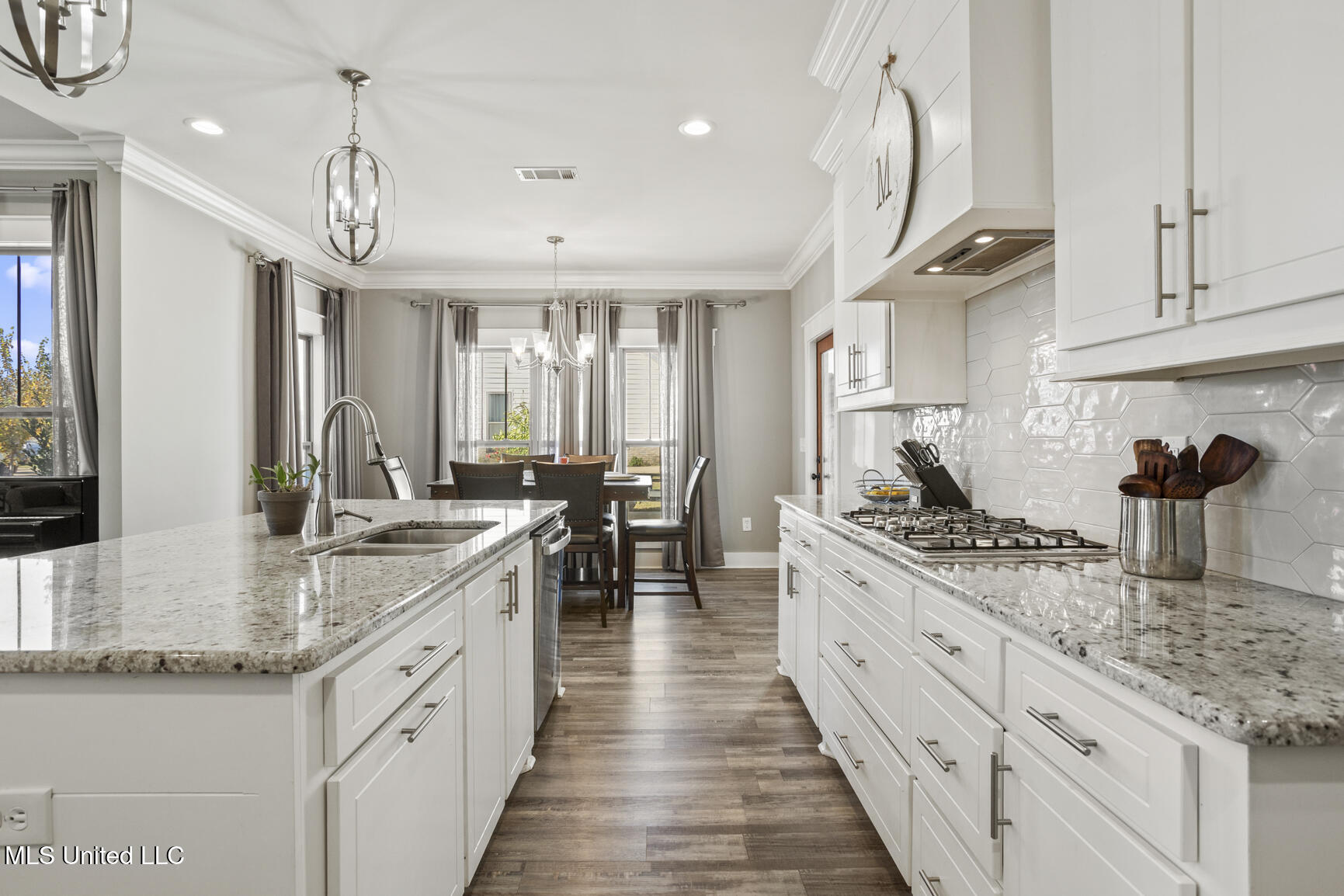 806 Long Leaf Circle Brandon, MS 39042 - Photo 15 of 39 806 Long Leaf-9