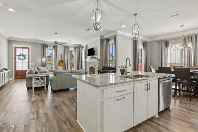 $375,000 | 806 Long Leaf Circle, Brandon, MS 39042