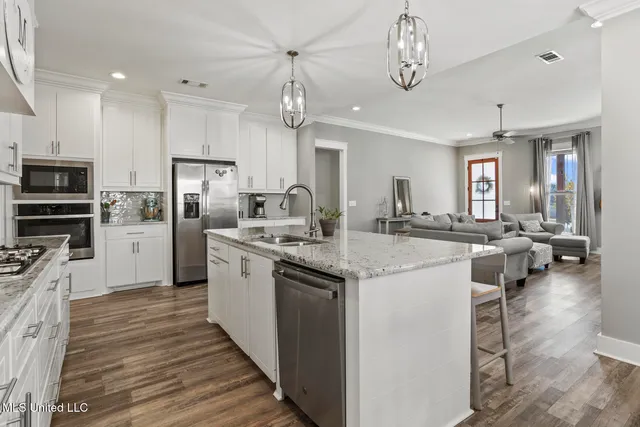 $375,000 | 806 Long Leaf Circle, Brandon, MS 39042