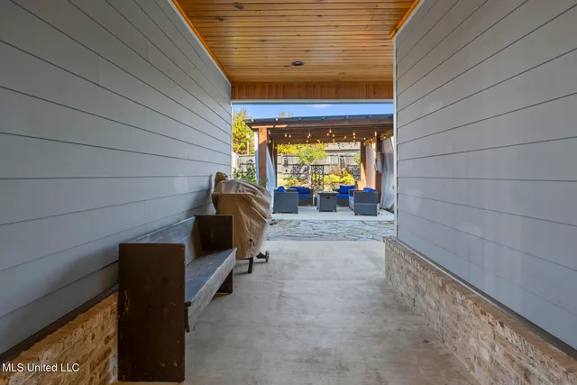 $375,000 | 806 Long Leaf Circle, Brandon, MS 39042