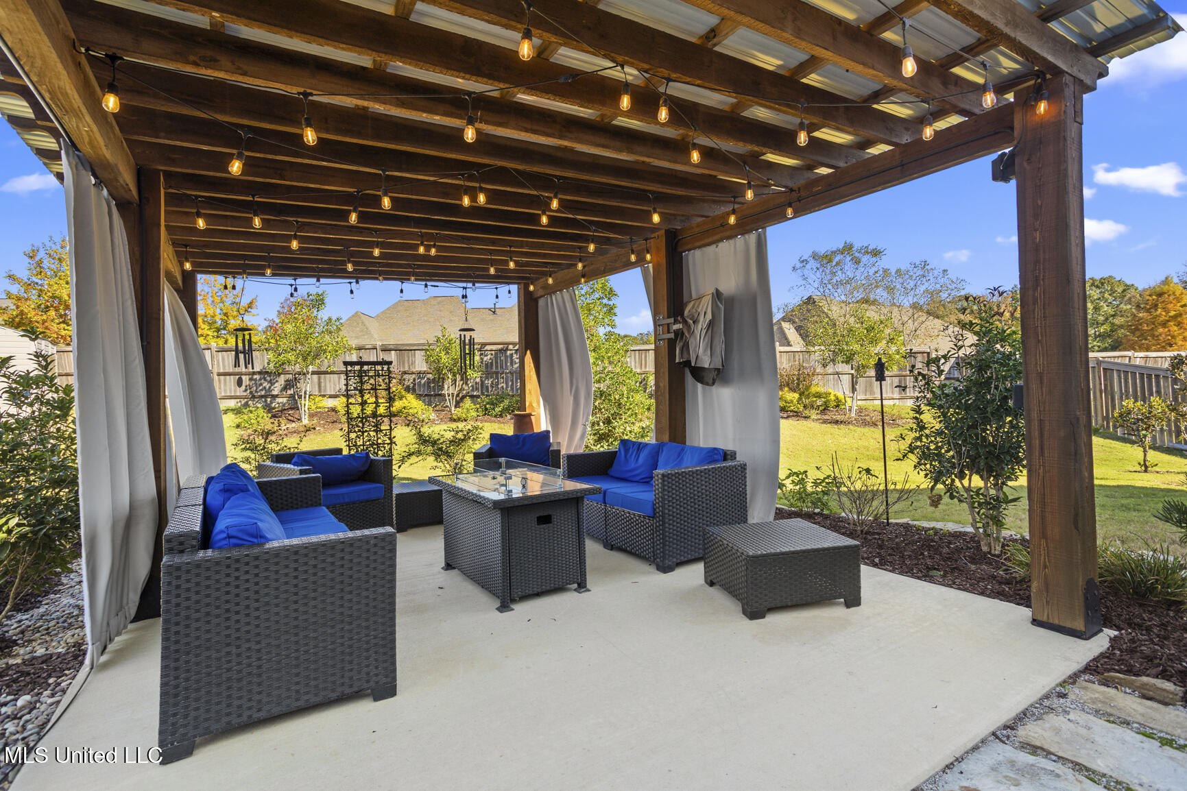 806 Long Leaf Circle Brandon, MS 39042 - Photo 4 of 39 806 Long Leaf-32