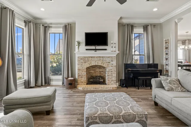 $375,000 | 806 Long Leaf Circle, Brandon, MS 39042