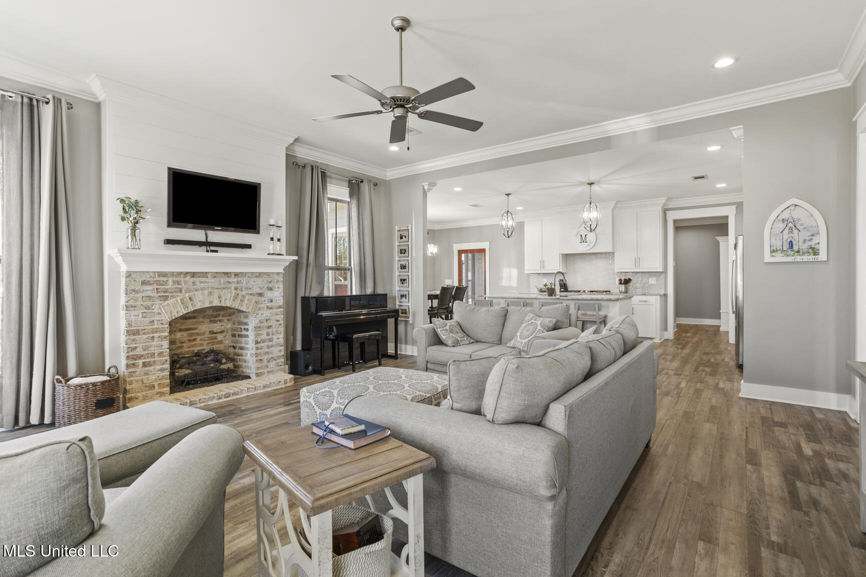 806 Long Leaf Circle Brandon, MS 39042 - Photo 9 of 39 806 Long Leaf-1