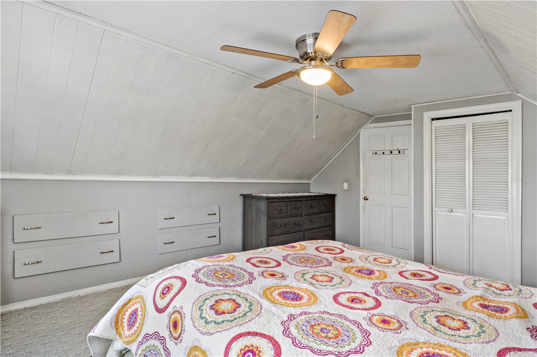 33 Detroit Avenue Warren, RI 02885 - Photo 29 of 40 upstairs bedroom