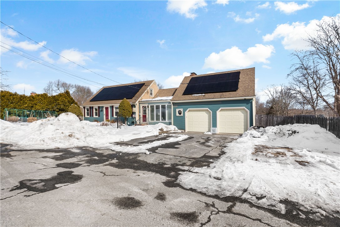 33 Detroit Avenue Warren, RI 02885 - Photo 3 of 40