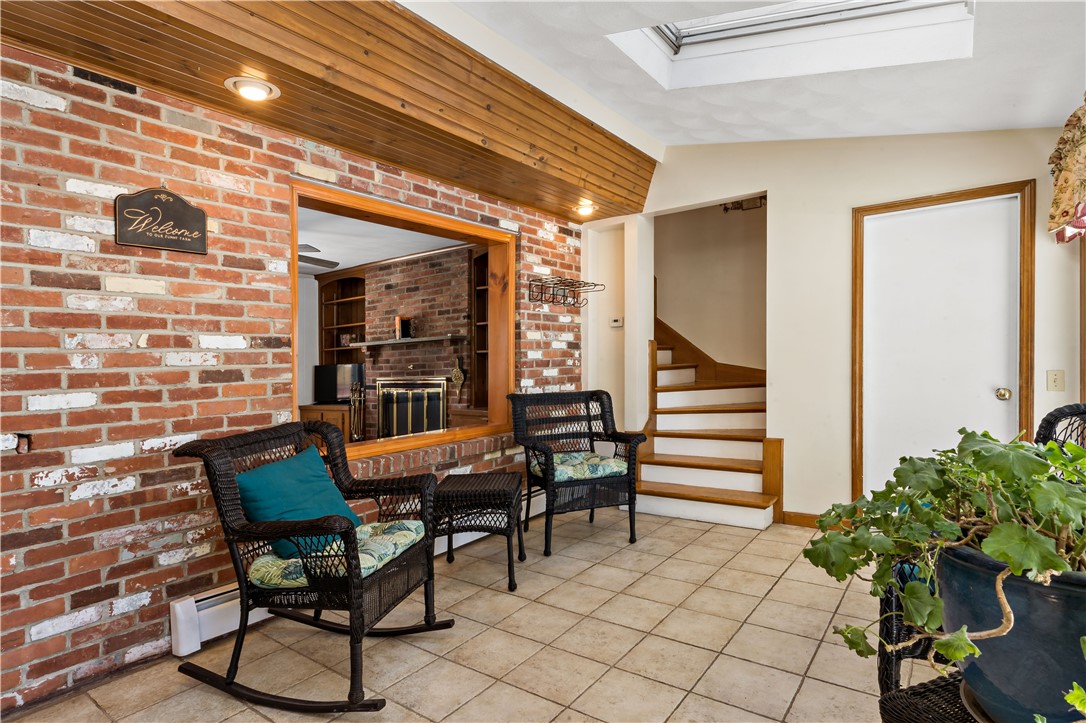 33 Detroit Avenue Warren, RI 02885 - Photo 4 of 40