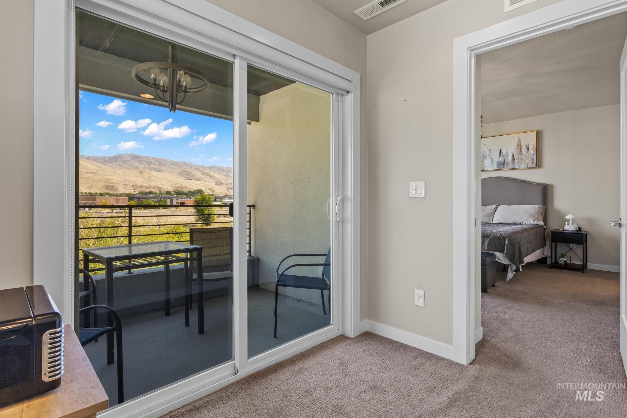 3362 East Exacta Lane Boise, ID 83716 - Photo 24 of 41 Balcony featuring a mountain view