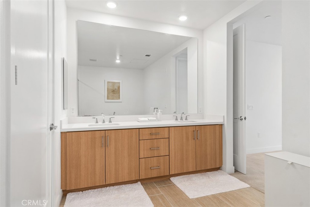 2608 Rivington Irvine, CA 92612 - Photo 22 of 46 Primary bath