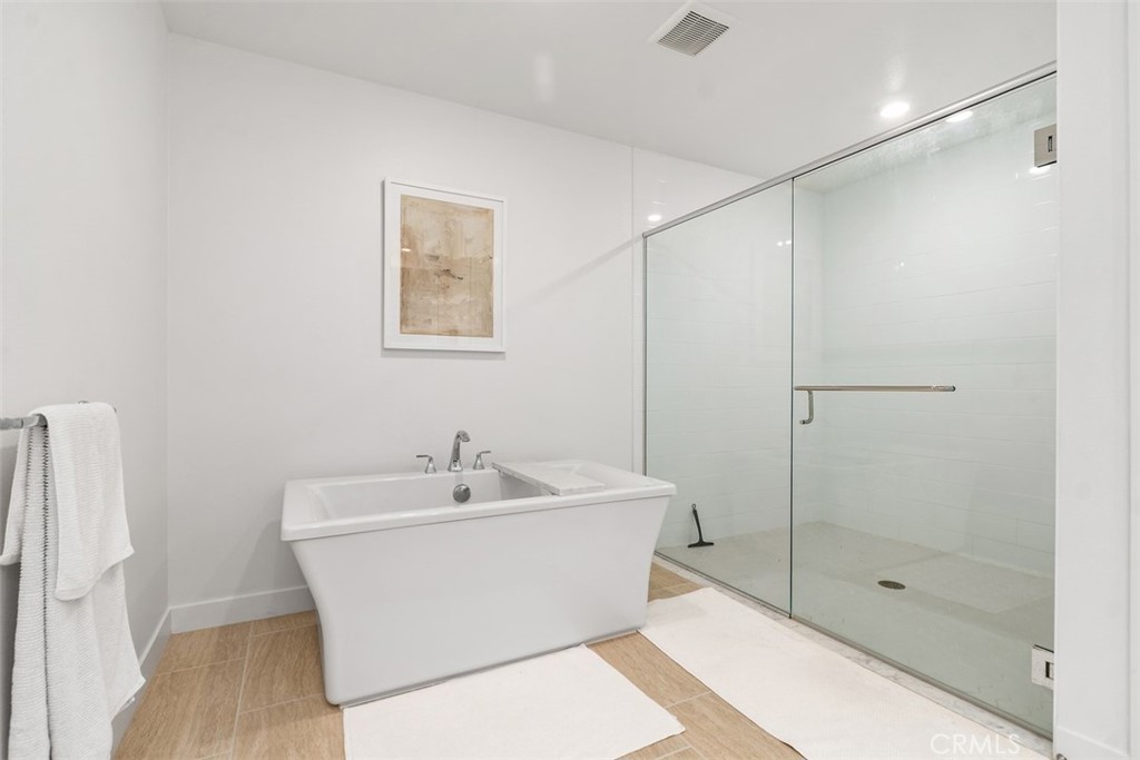 2608 Rivington Irvine, CA 92612 - Photo 23 of 46 Primary bath