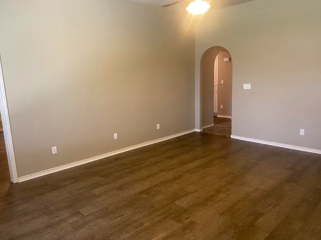 $1,375 | 8701 12th Street, Lubbock, TX 79416
