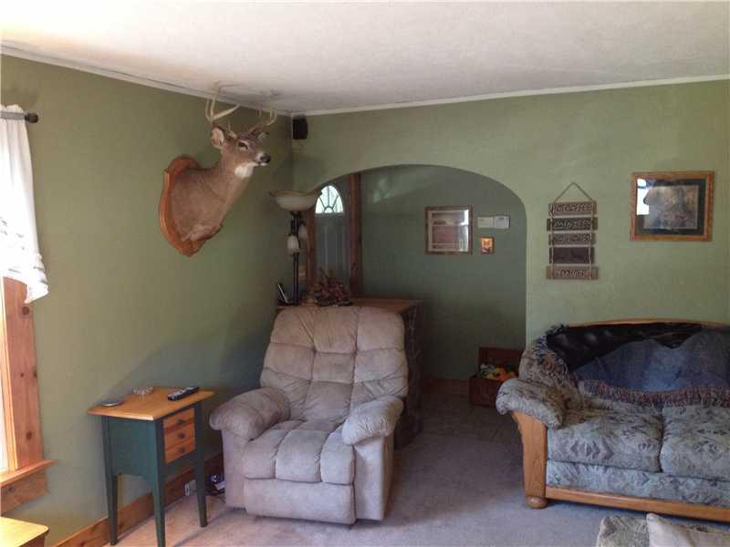 3353 Ivanhoe Road Sharpsville, PA 16150 - Photo 5 of 25 Living Room.