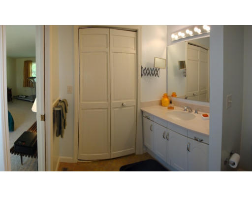129 Rocky Hill Road Hadley, MA 01035 - Photo 12 of 13 Gallery Image 12