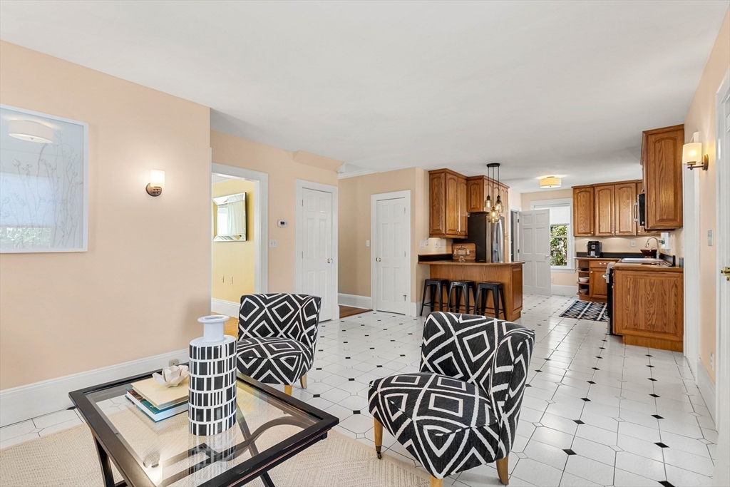 138 Lothrop Street Beverly, MA 01915 - Photo 7 of 42