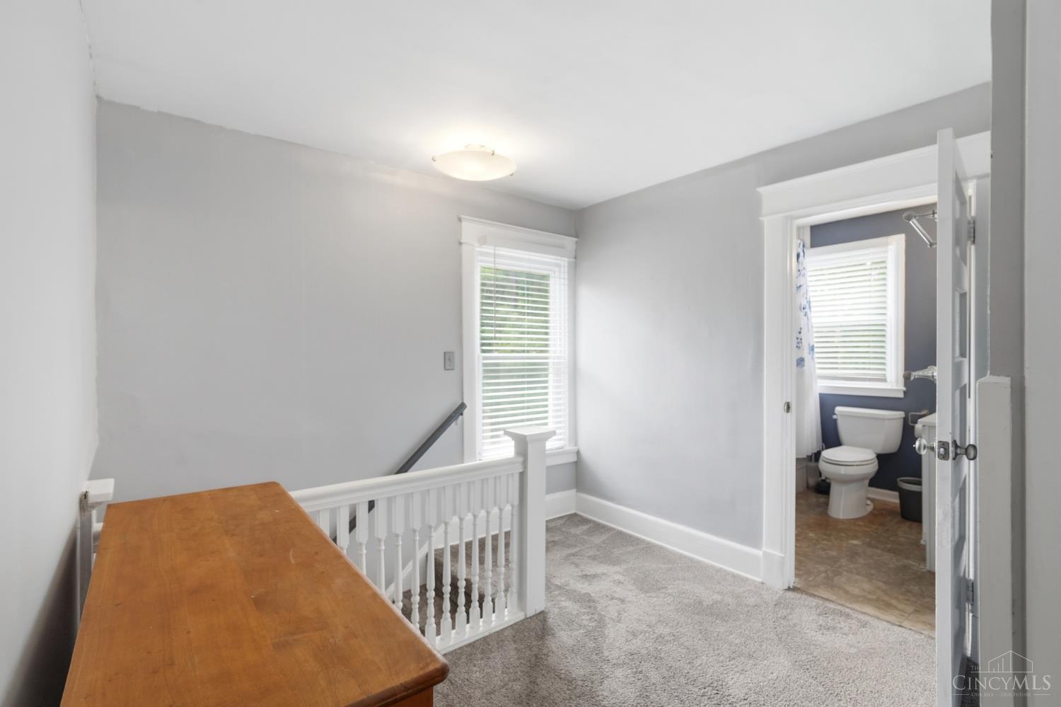 6616 Roe Street Cincinnati, OH 45227 - Photo 32 of 75