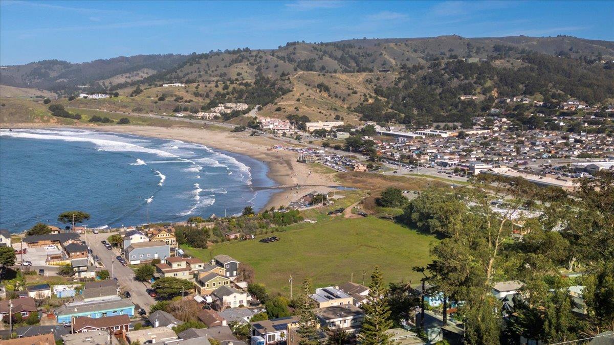 268 Olympian Way Pacifica, CA 94044 - Photo 22 of 23 a view of a city