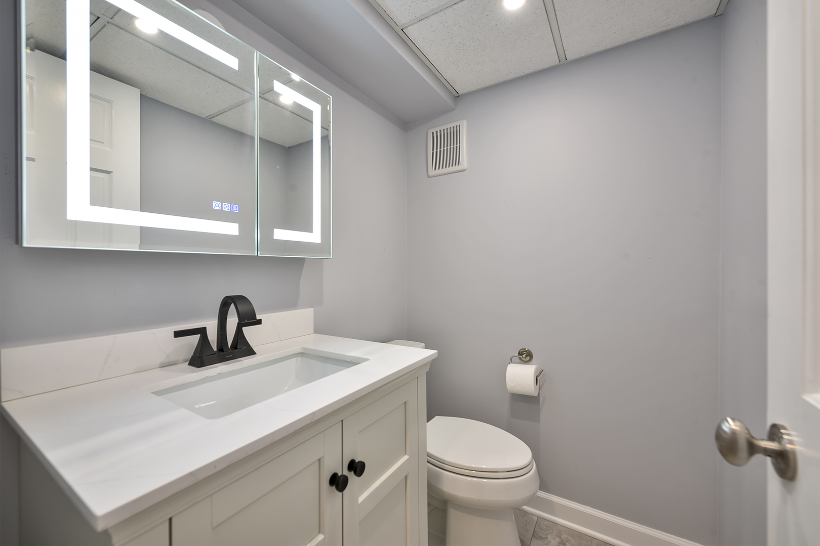 381 Grayfriars Lane Inverness, IL 60067 - Photo 23 of 37