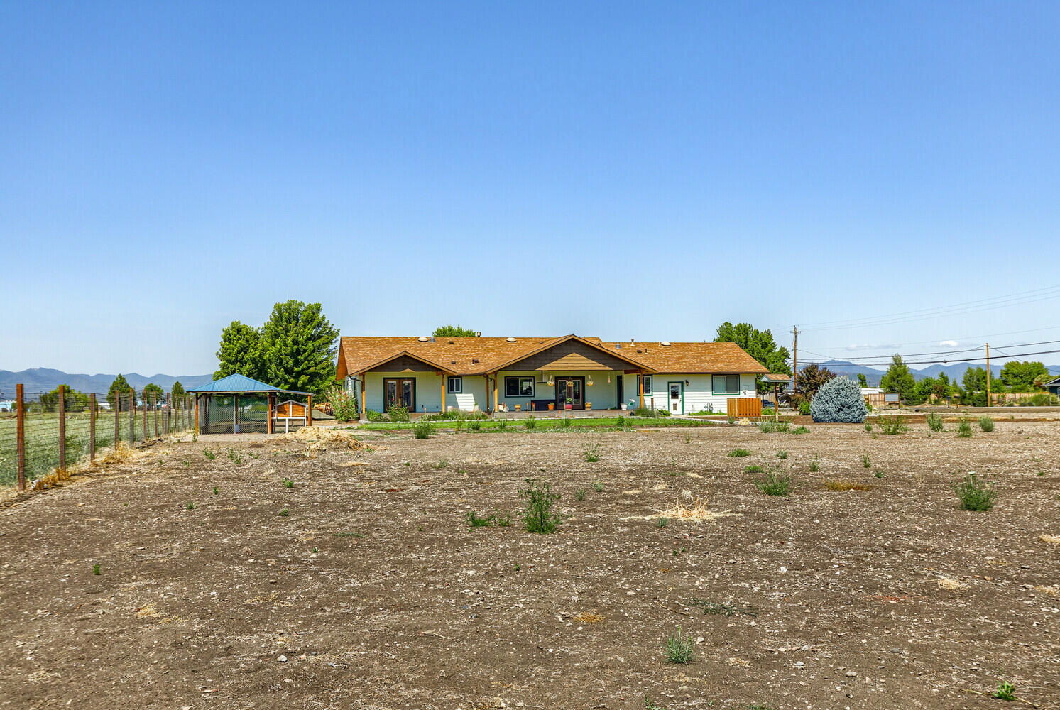 2334 Corey Road Central Point, OR 97502 - Photo 3 of 41 4