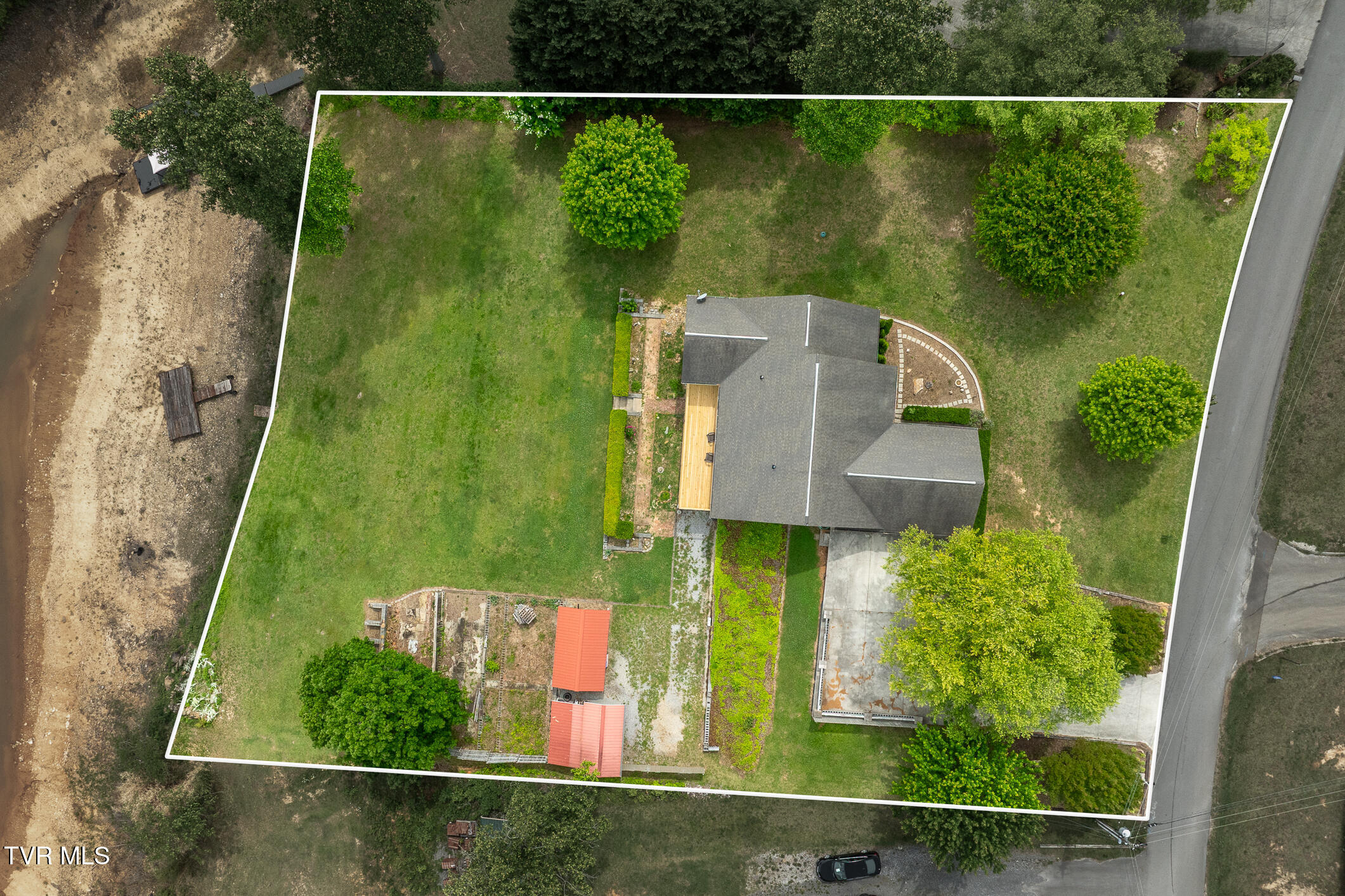 937 Muskogee Lane Bean Station, TN 37708 - Photo 2 of 98 937 Muskogee Lane (1 of 98)