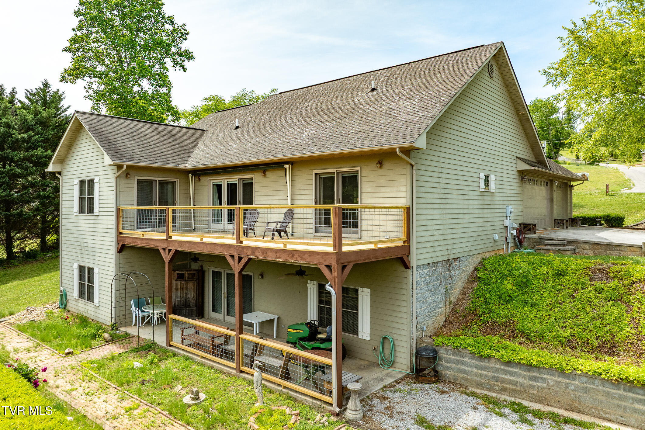 937 Muskogee Lane Bean Station, TN 37708 - Photo 23 of 98 937 Muskogee Lane (22 of 98)