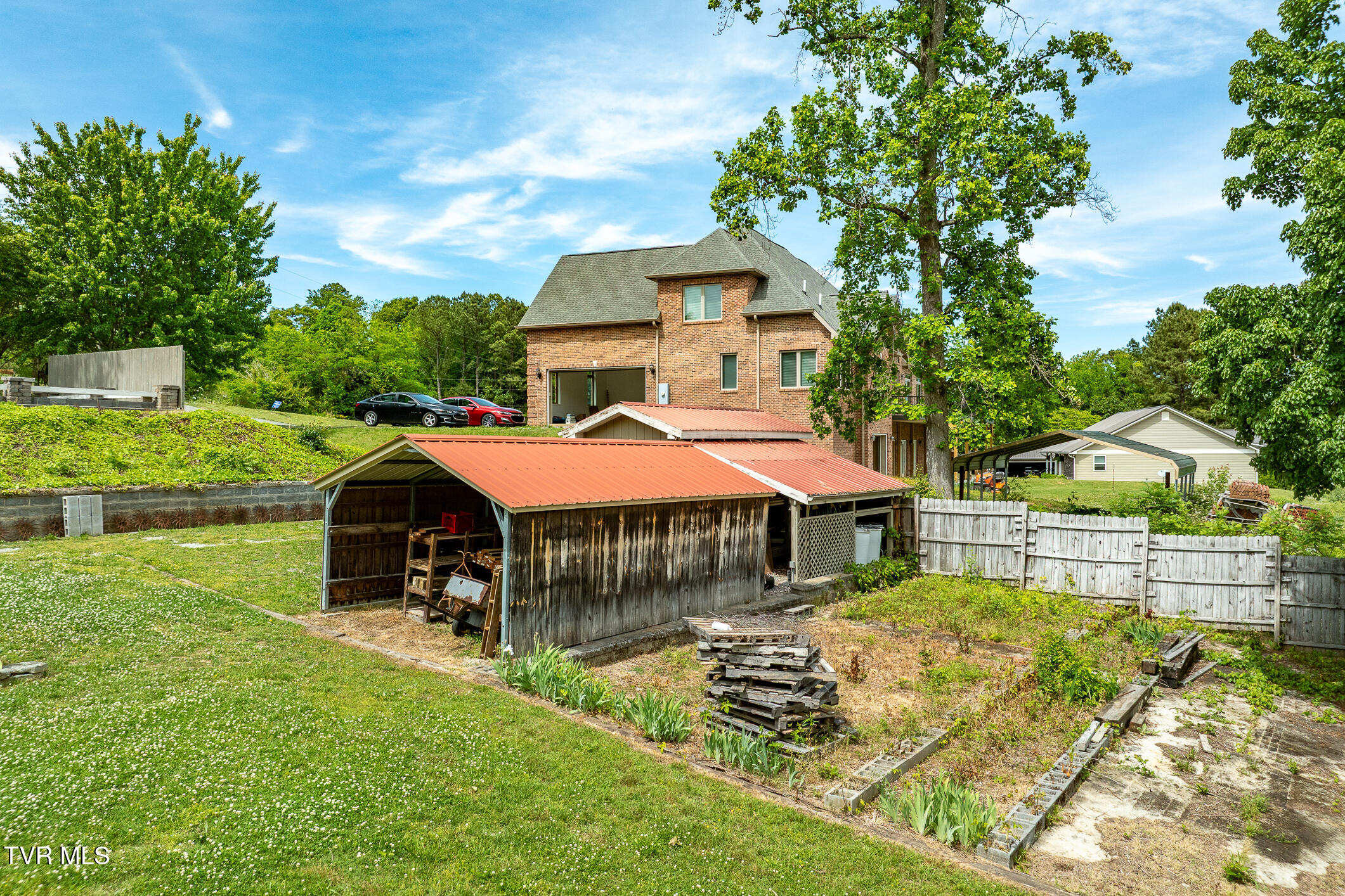 937 Muskogee Lane Bean Station, TN 37708 - Photo 29 of 98 937 Muskogee Lane (28 of 98)