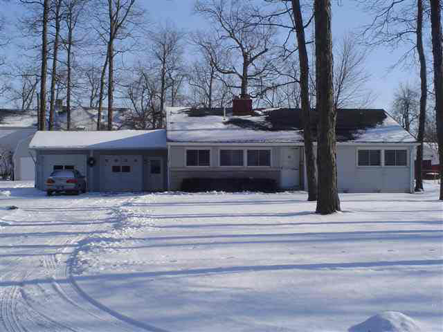 5004 North Hickory Road Muncie, IN 47303 - Photo 1 of 9