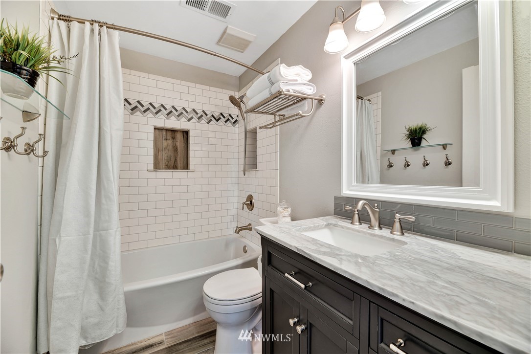 11723 Southeast 157th Street Renton, WA 98058 - Photo 12 of 22 Gallery Image 12