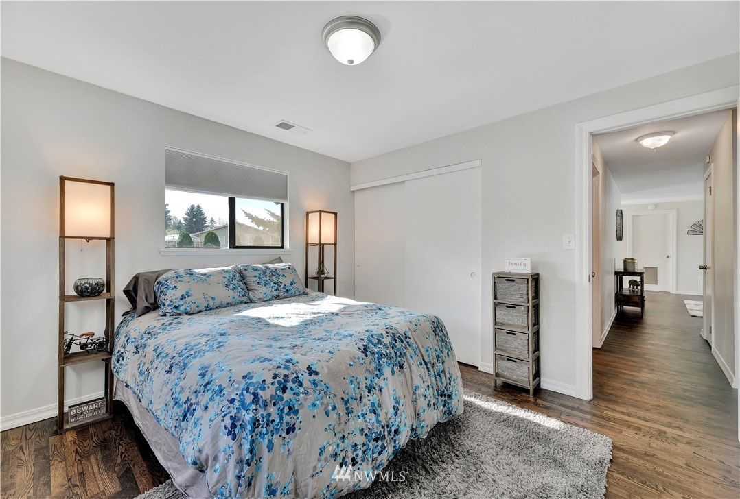 11723 Southeast 157th Street Renton, WA 98058 - Photo 14 of 22 Gallery Image 14