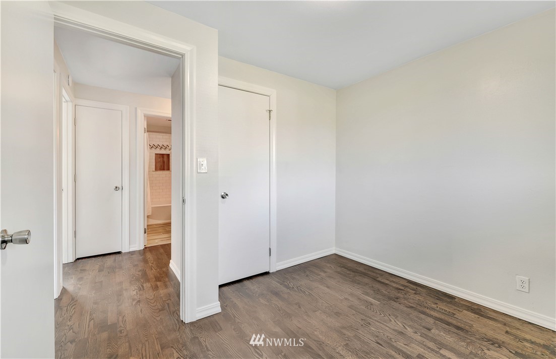 11723 Southeast 157th Street Renton, WA 98058 - Photo 18 of 22 Gallery Image 18