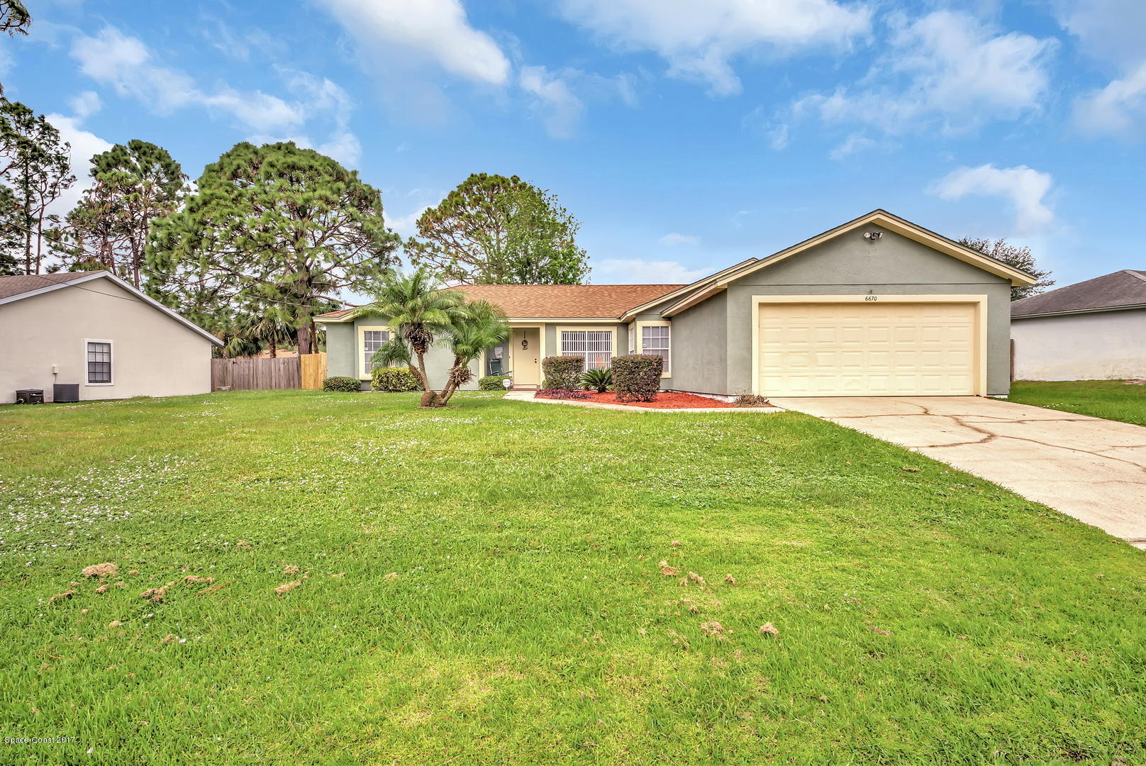 6670 Cairo Road Cocoa, FL 32927 - Photo 8 of 39 Front View