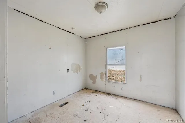 $49,900 | 325 East 1st Street, Ault, CO 80610