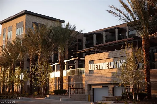 $3,790 | 2460 East Serene Avenue, Unit 423, Henderson, NV 89074