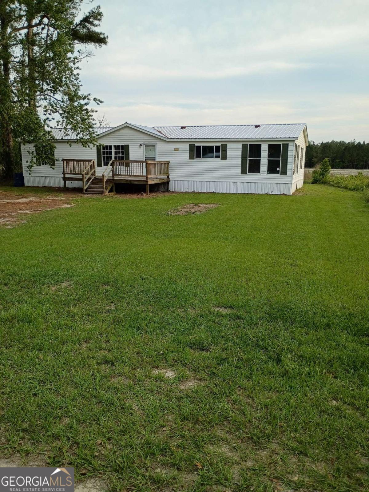 147 Barn Rd Circle Jesup, GA 31545 - Photo 1 of 9