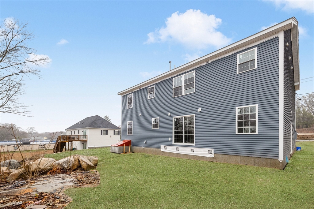 197 St Louis Avenue Woonsocket, RI 02895 - Photo 39 of 42 Gallery Image 39