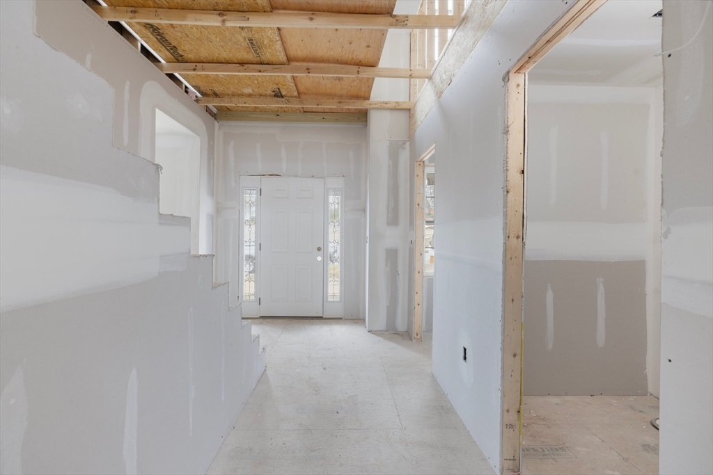 197 St Louis Avenue Woonsocket, RI 02895 - Photo 4 of 42 Gallery Image 4
