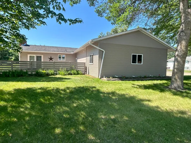 $269,900 | 1006 10th Street Southwest, Wadena, MN 56482