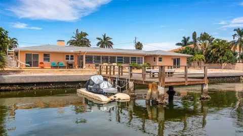 $2,100,000 | 1903 Bayshore Drive, Belleair Beach, FL 33786