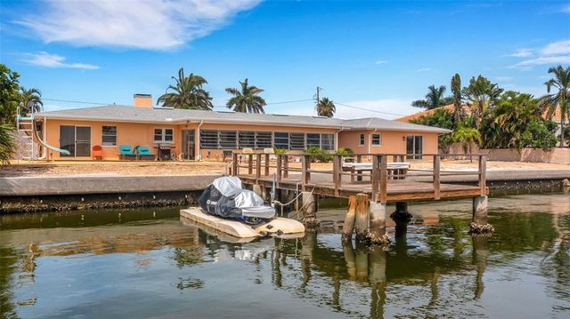 $2,100,000 | 1903 Bayshore Drive, Belleair Beach, FL 33786