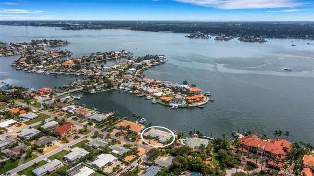 $2,100,000 | 1903 Bayshore Drive, Belleair Beach, FL 33786