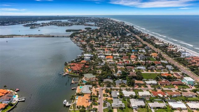 $2,100,000 | 1903 Bayshore Drive, Belleair Beach, FL 33786