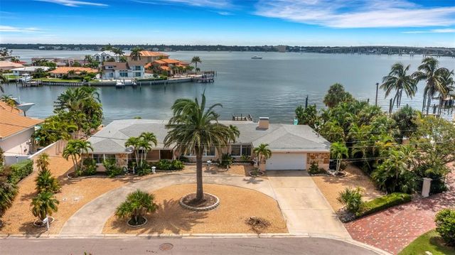 $2,100,000 | 1903 Bayshore Drive, Belleair Beach, FL 33786