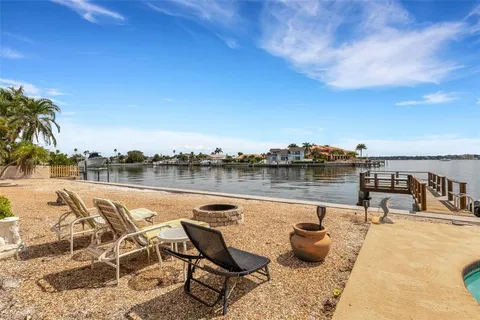 $2,100,000 | 1903 Bayshore Drive, Belleair Beach, FL 33786